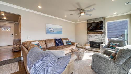 Lakefront Family Home with Dock and Views in Vinita! - Foto 5