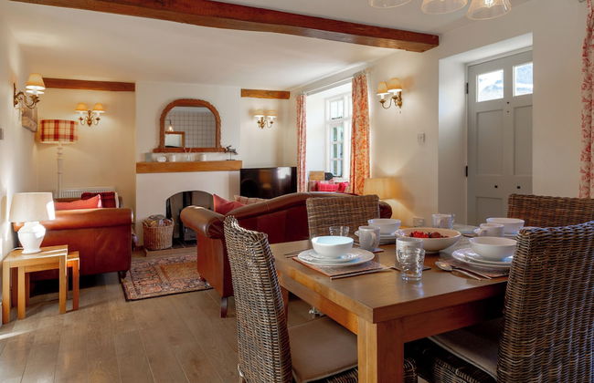 Jasmine Cottage-2BD in Heart of Bourton - Photo 54