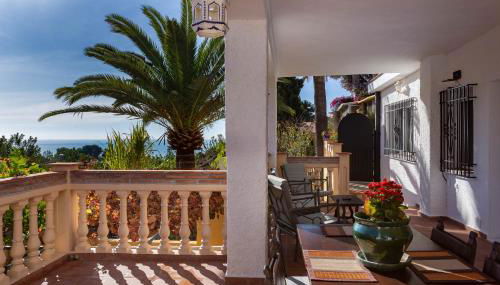 Funny View Beach Sea Apartments - Photo 1, Garden view