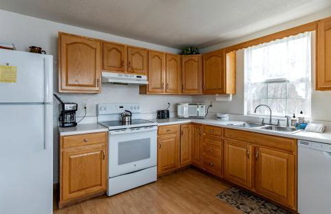 Secluded Lakefront Cabin with Private Dock on Lake Nantahala, Topton, North Carolina - Foto 2