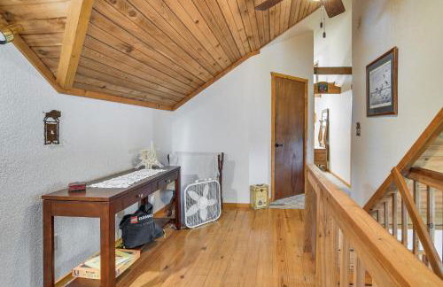 3 Mi to Table Rock Lake Cabin with Fire Pit! - Foto 18