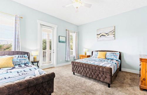 Lion of the Beach - Photo 16