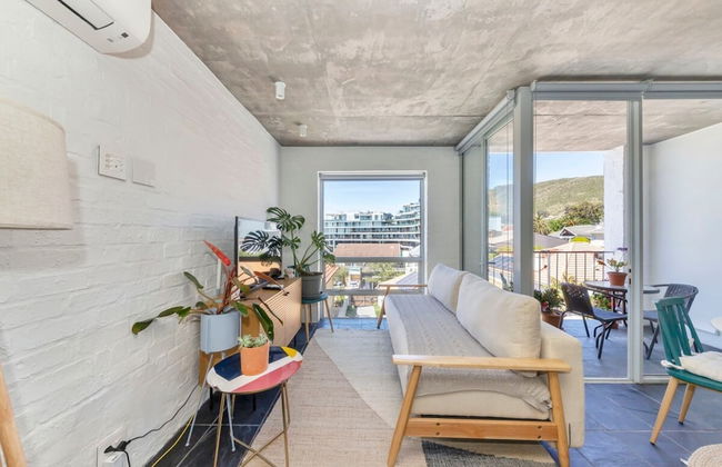 Seaside Studio Apartment, 9 Mins to Queens Beach! - Photo 14