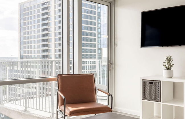 Austin Ultimate 1BD 1BA 2nd Street District Apartment - Photo 17