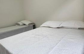 Apto 2 quartos, ar condicionado, 2 banheiros privativos, piscina, no Bairro Cambolo - Foto 19