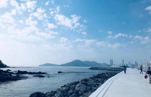 Piscina a beira-mar, tranquilidade e qualidade no melhor de BC - Foto 37