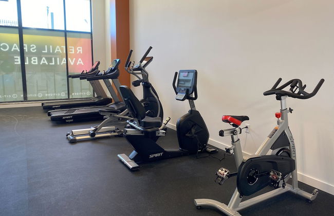 Cozy Downtown Spot, Gym, 5 min to Hospital) for field - Foto 64