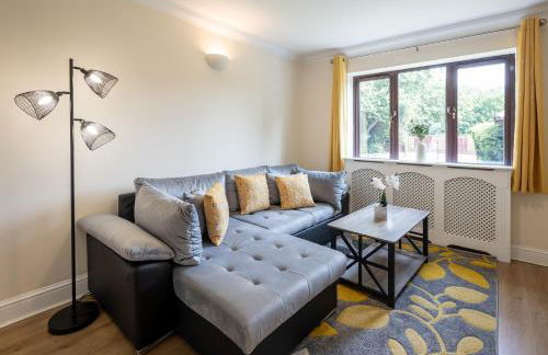 Comfy Chippenham Double Ensuite Home with Large Garden with Parking x 4 - Foto 4