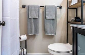 NEW Fully stocked luxury home close to I65 and I72 - Foto 43