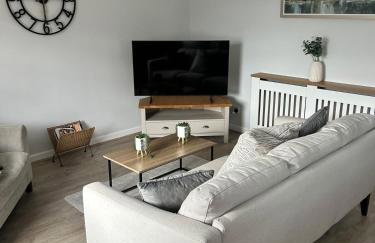 Stoops Hall - 2 bed first floor apartment - Photo 2