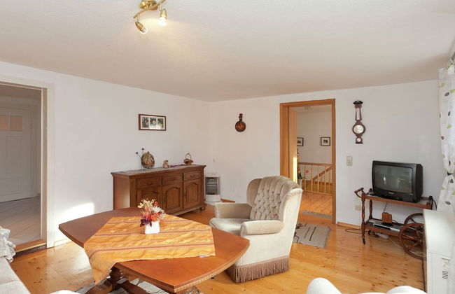 Lovely First Floor Apartment on the Edge of Bode - Photo 1