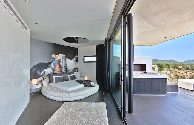 Striking Villa With Terraced Garden - Foto 5