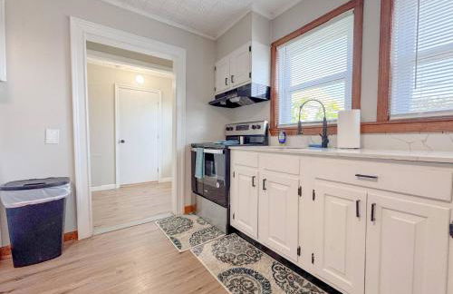 Nashua -Queen beds - Mins to MHT - W/D in Unit - - Foto 30