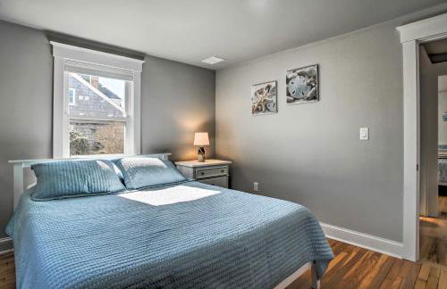 Walk to Shore Updated Buzzards Bay Cottage! - Foto 11