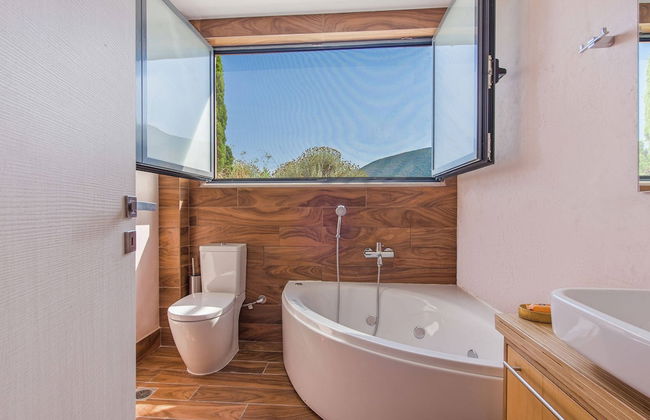 Sivota Bay View Villa with Hot Tub, Private Pool, Garden - Foto 17