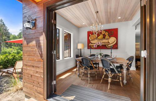 Mountain-View Retreat with Hot Tub & Waterfalls - Foto 17