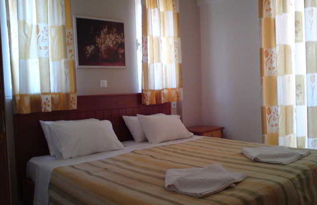 Sunshine Studios & Apartments - Foto 2