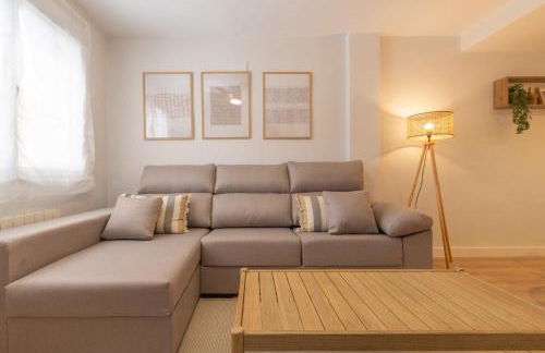 Arena Marina - Pool and relaxation near the airport - Foto 33