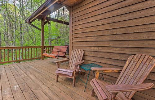 Spacious Maggie Valley Cabin with Hot Tub and MTN View - Foto 25