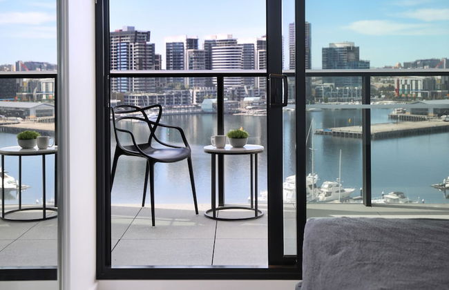 Orange Stay at Collins Wharf - Photo 7