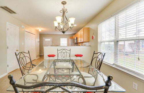 Central and Spacious Townhome in Greensboro! - Foto 9