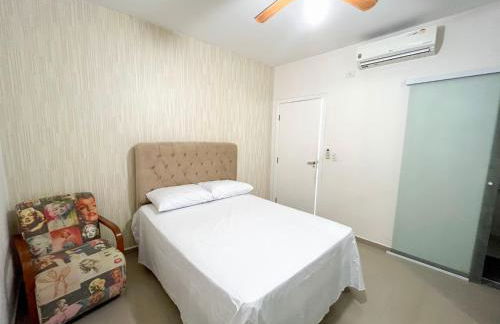 Casa Espaçosa com 5 Quartos Piscina Privativa 300m da Praia Ar condicionado em todos cômodos - Foto 17