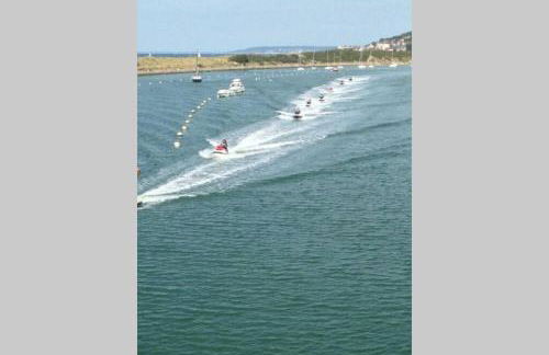 VILLA CATHY DUPLEX PLEIN SUD VUE PORT avec PISCINE INTERIEURE CHAUFFÉE - Foto 36