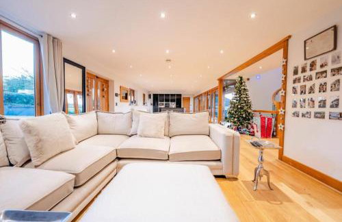 Highview House, Llandevaud - Foto 25