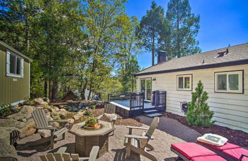 Tree-Lined Twin Peaks Cottage with Custom Stream - Foto 24