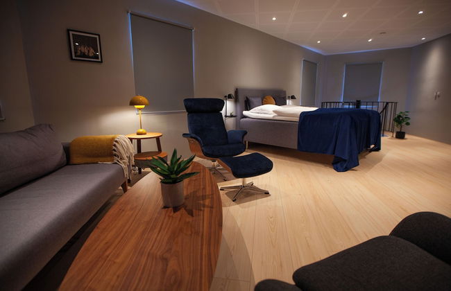 Stunning Marina View - Brand New - City Center - Photo 11