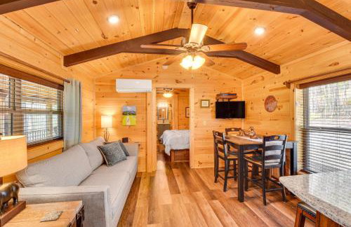 Waterfront Seneca Cabin about 4 Mi to Boat Launch! - Foto 5