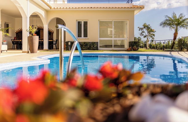 Luxury Villa With Private Heated Pool, Garden and Views of the sea and Mountains - Foto 37