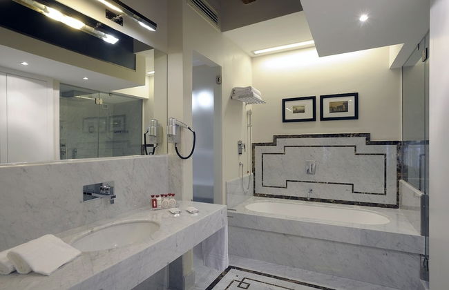 Trevi Palace Luxury Inn - Foto 26