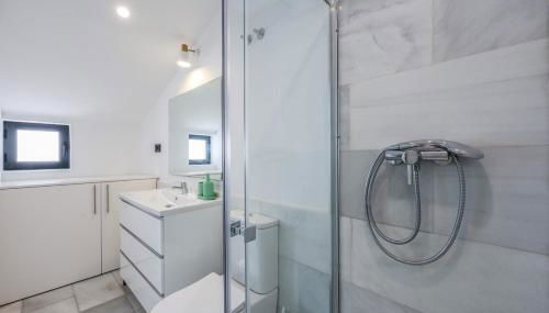 Bernabeu Roof Apartment in Madrid - Photo 2