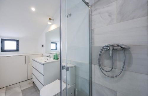 Bernabeu Roof Apartment in Madrid - Photo 2