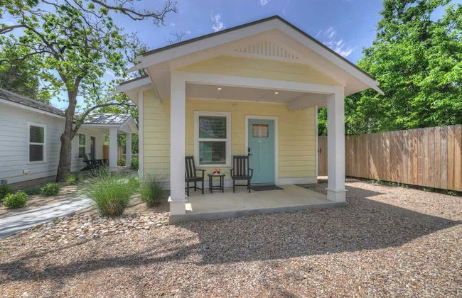 The Grove-c With Hot Tub - Walk to Main Street - Foto 16