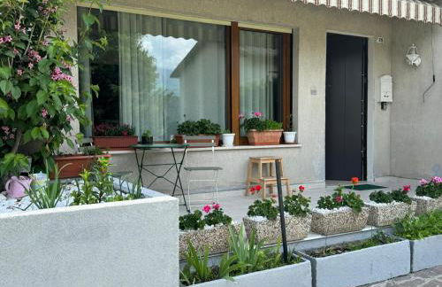 Green House Next - Lovely Apartment for family and Free Parking - Photo 2