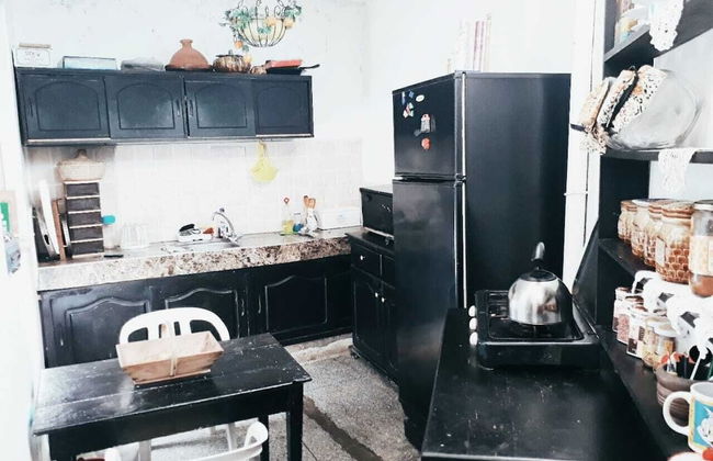 Room in Guest Room - Nadia Hostel With Lounge Terrace - Foto 9