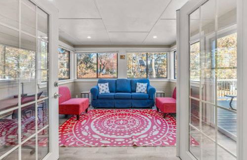 Cozy Spacious Home Walk to the Beach and 1 Mile to Downtown Hyannis - Photo 1