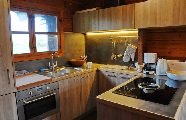 Traditional Chalet with Sauna, Spa Tub, & Relaxation Space near La Roche - Photo 7