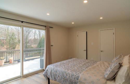 Bright, Spacious Home with Private Deck - Foto 9