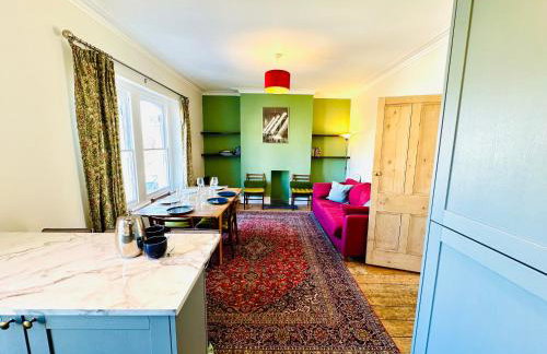 Penthouse Apartment with Impressive Views Sleeps 2 to 8 - Foto 15