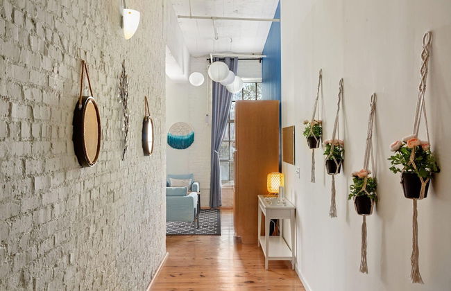 City Center Apartment, Walk Everywhere, Wifi - Photo 16