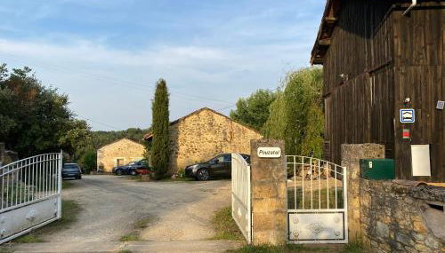 Chambres à la Ferme de Pouzatel proche Bonaguil - Foto 2