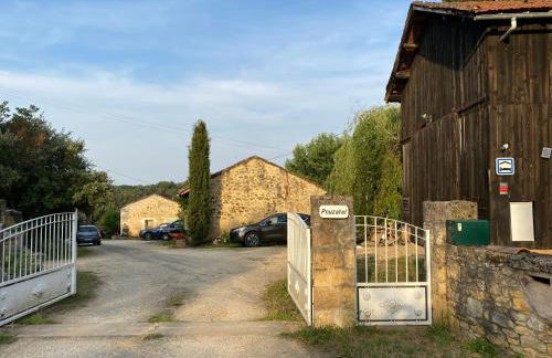 Chambres à la Ferme de Pouzatel proche Bonaguil - Foto 2