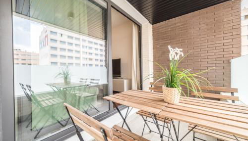 La Serna Premium Center - Photo 5