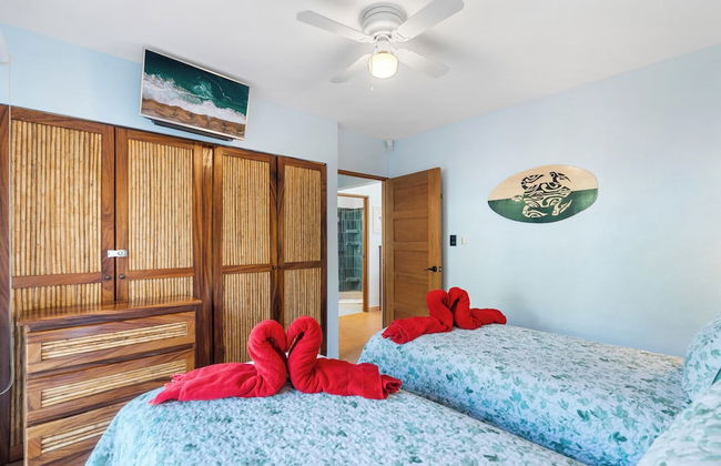 Spacious Home w/ Private Pool & Covered Patio Near the Beach - Foto 5