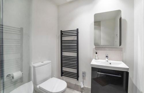 The Old Hotel - Photo 27