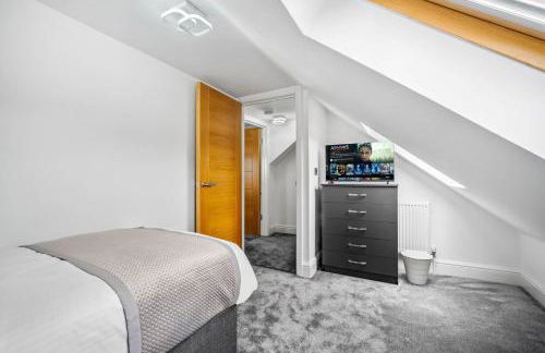 5 bedroom house Solihull 10 mins drive from BHX & NEC Private off road parking - Foto 33