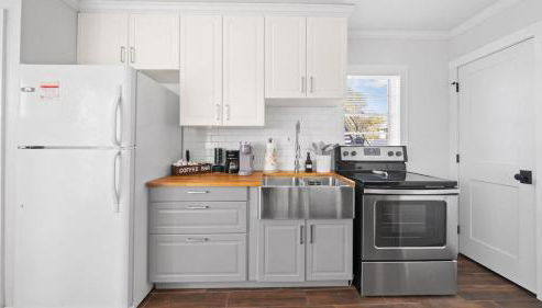 Comfy Modern Farmhouse Cottage w/ Private Patio! - Foto 3